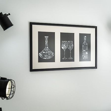 Jazz & Wine - Luxury Apartment By The Sea & Parking & Hbo & Netflix Várna Kültér fotó