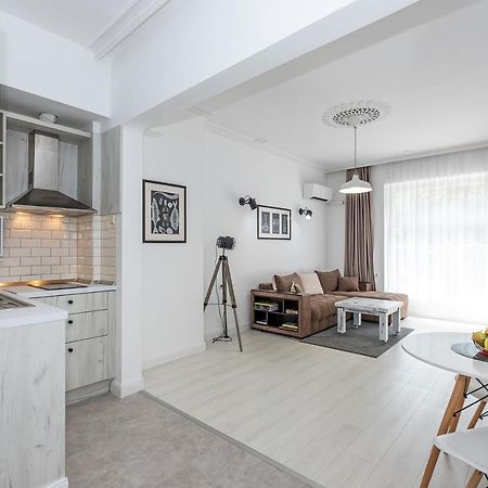 Jazz & Wine - Luxury Apartment By The Sea & Parking & Hbo & Netflix Várna Kültér fotó