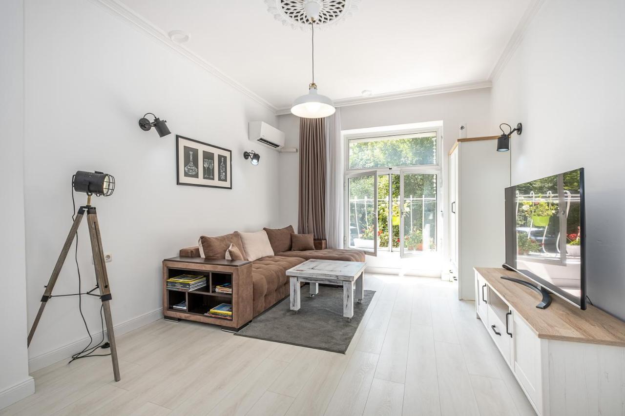 Jazz & Wine - Luxury Apartment By The Sea & Parking & Hbo & Netflix Várna Kültér fotó