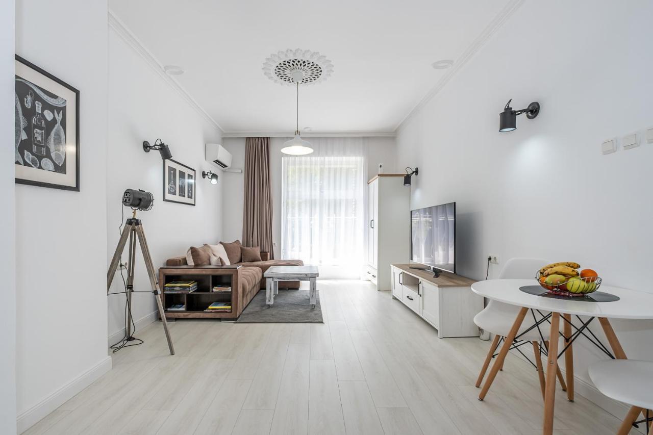 Jazz & Wine - Luxury Apartment By The Sea & Parking & Hbo & Netflix Várna Kültér fotó