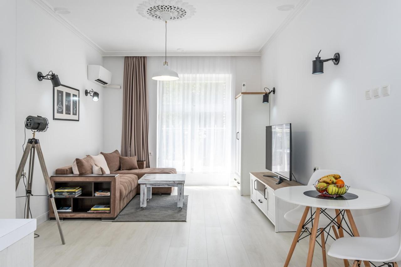 Jazz & Wine - Luxury Apartment By The Sea & Parking & Hbo & Netflix Várna Kültér fotó