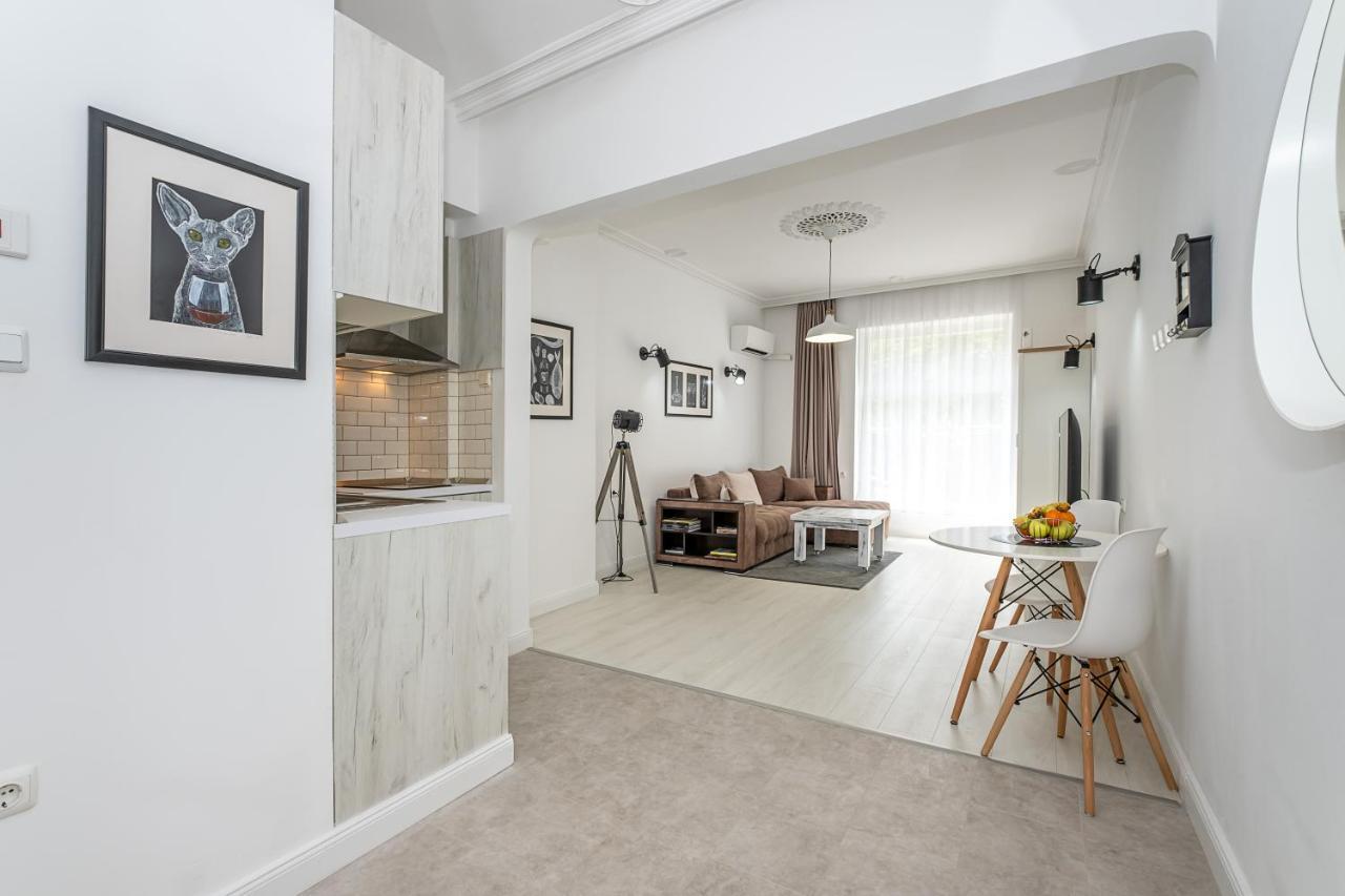 Jazz & Wine - Luxury Apartment By The Sea & Parking & Hbo & Netflix Várna Kültér fotó