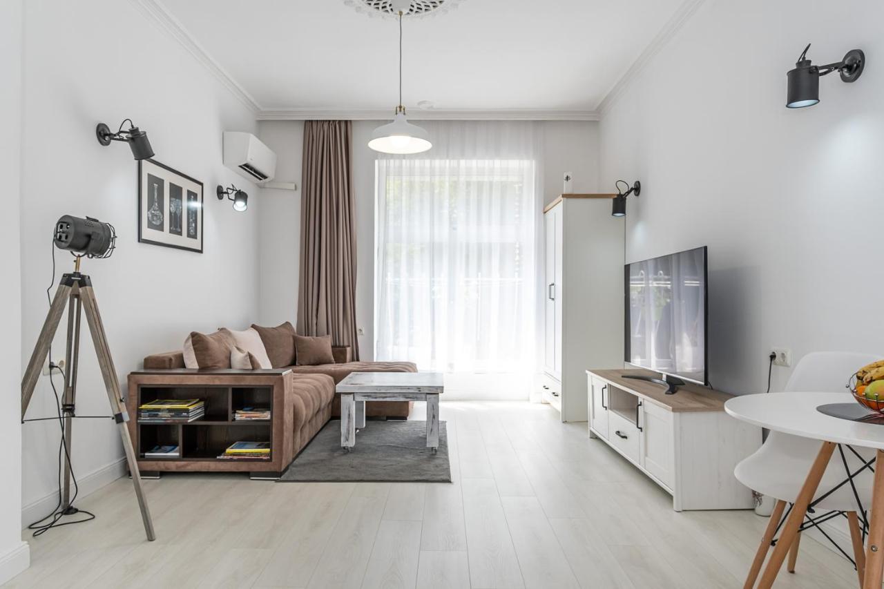 Jazz & Wine - Luxury Apartment By The Sea & Parking & Hbo & Netflix Várna Kültér fotó